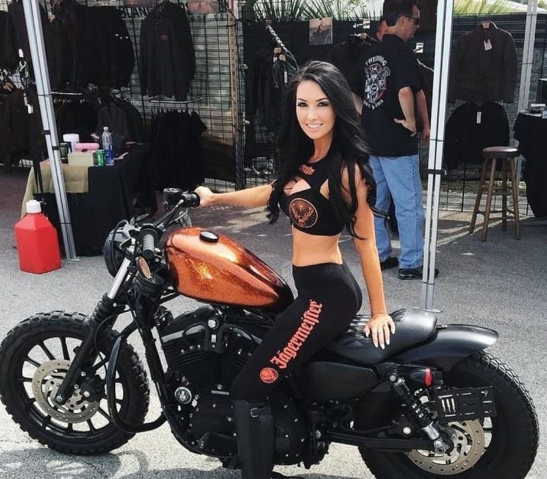 Beautiful girls and bikes in Fuqin