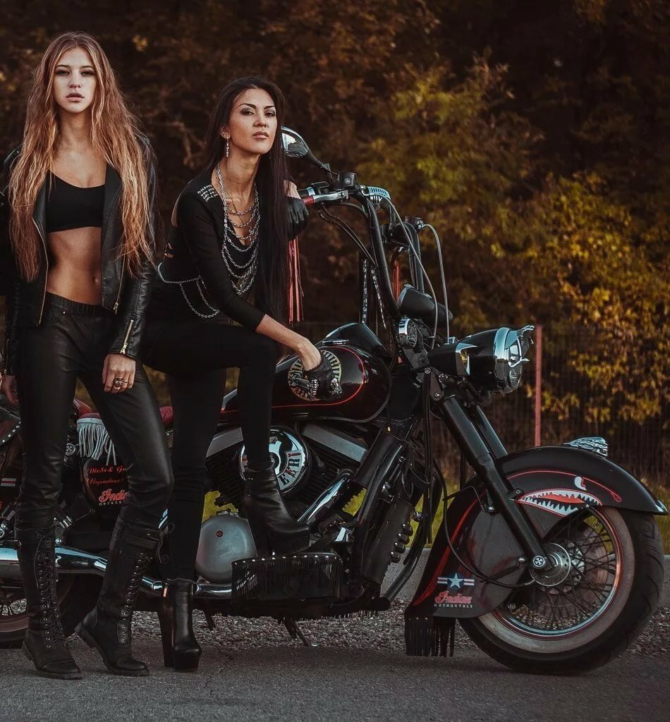 Beautiful girls and bikes in Fuqin
