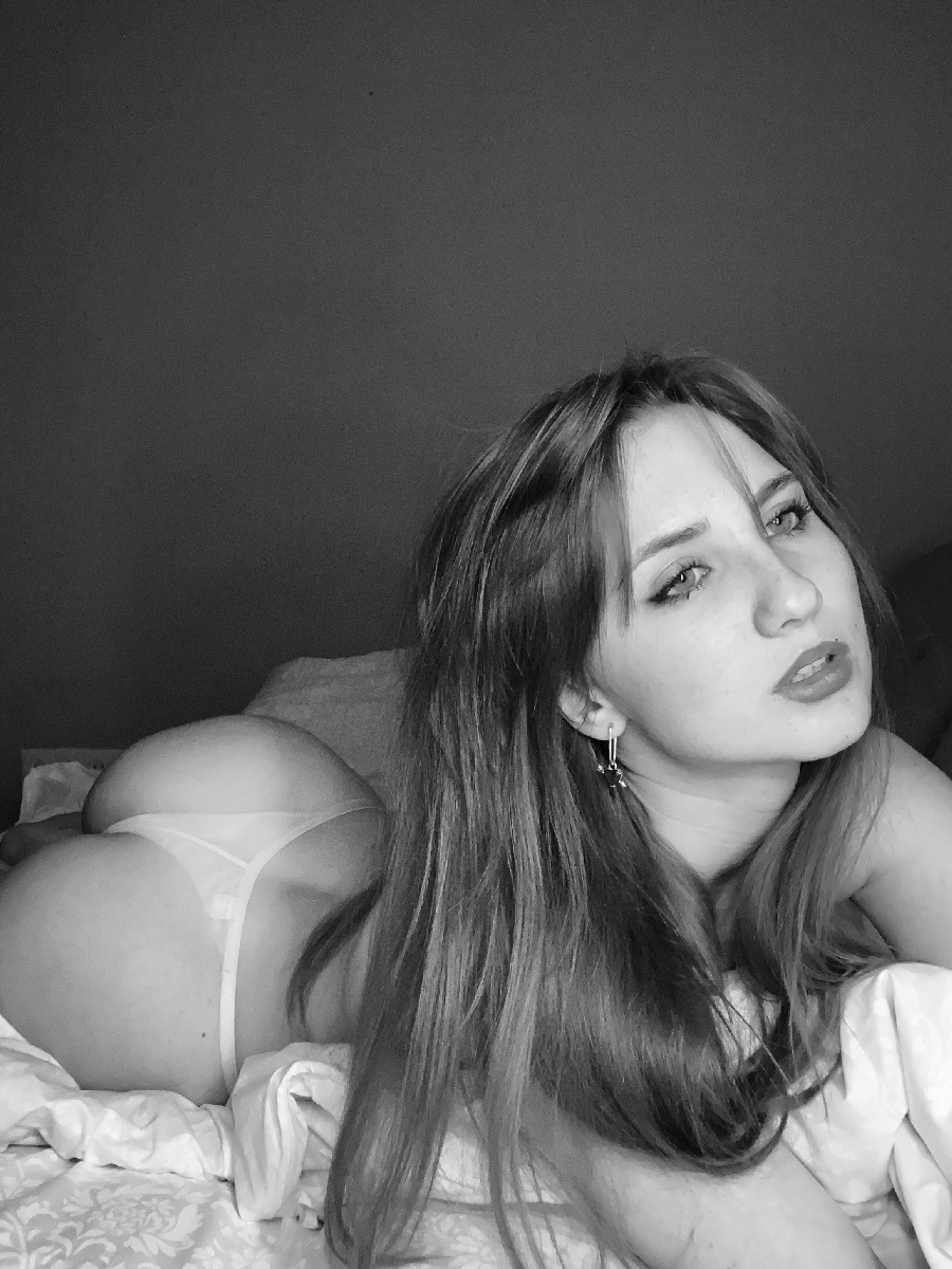 Take a pause and enjoy Nata nude — streaming from Fuqin
